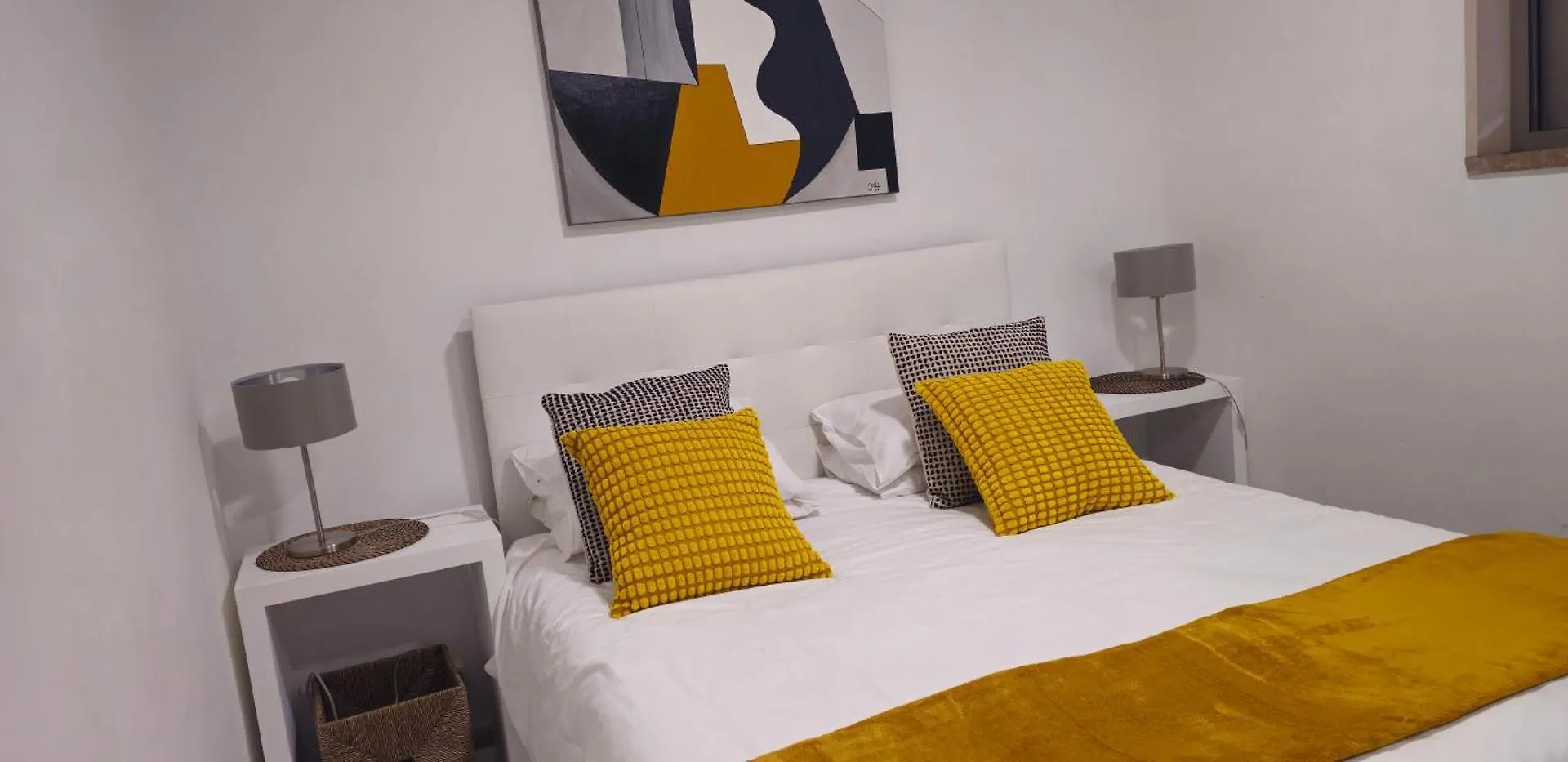 Casa Dos Sinos Beach Apartment 1 With Roof Terrace Albufeira