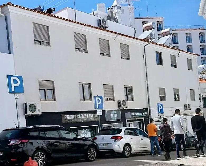 Casa Dos Sinos Beach Apartment 1 With Roof Terrace Albufeira