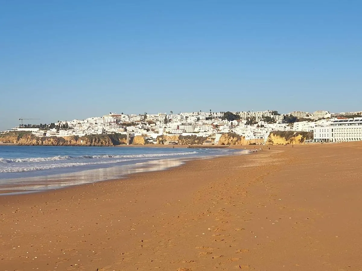 Casa Dos Sinos Beach Apartment 1 With Roof Terrace Albufeira 0*,  Portugalia