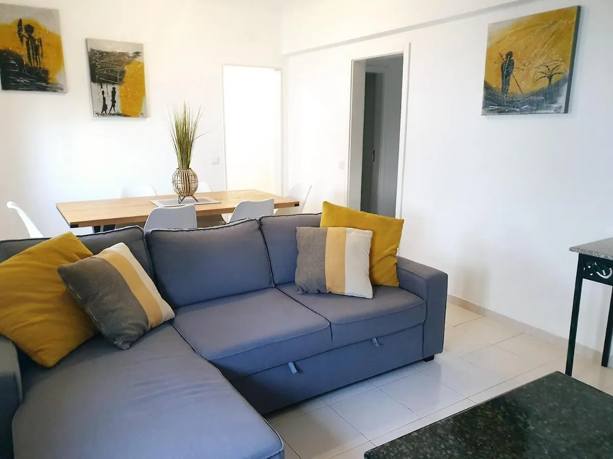 Casa Dos Sinos Beach Apartment 1 With Roof Terrace Albufeira Portugalia