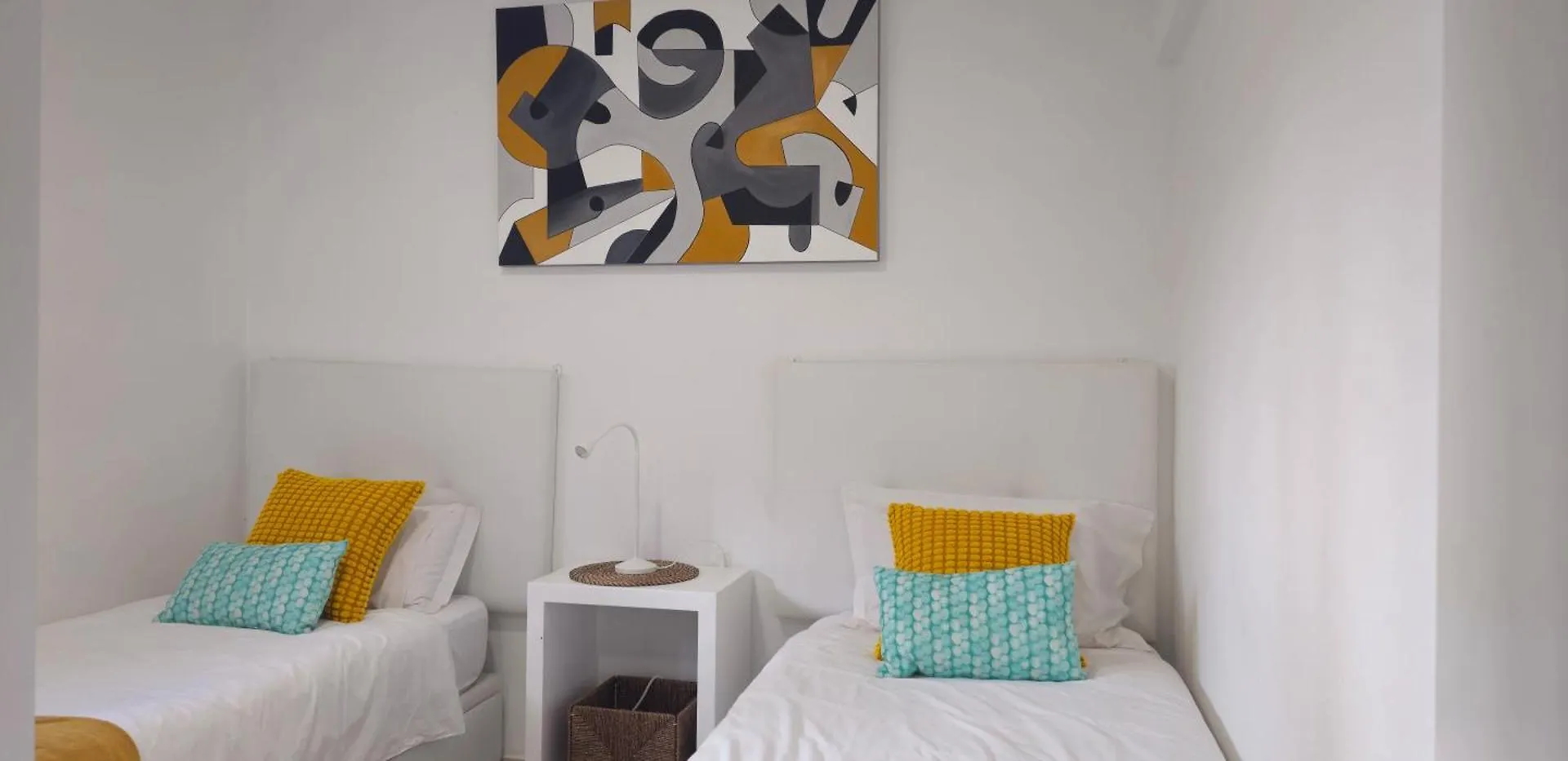 Casa Dos Sinos Beach Apartment 1 With Roof Terrace Albufeira