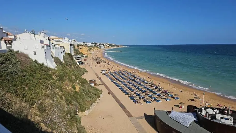 Casa Dos Sinos Beach Apartment 1 With Roof Terrace Albufeira